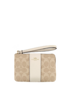 Coach Necessaire