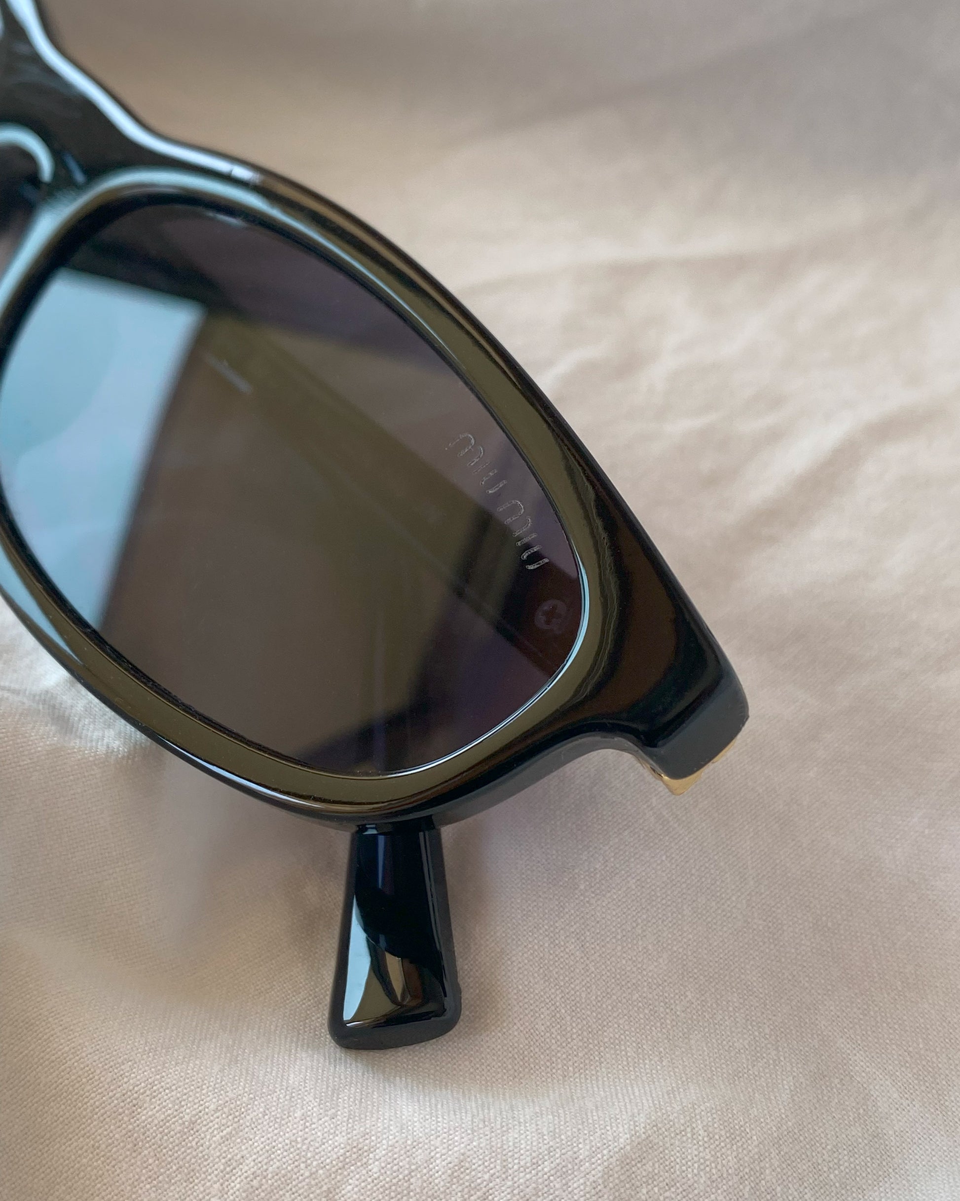 Miu Miu A06S