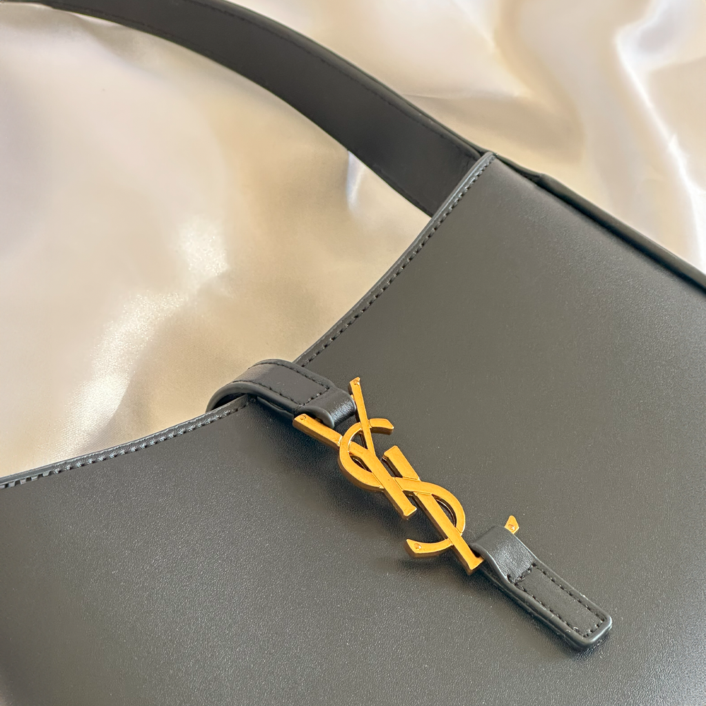 Saint Laurent Le 5 À 7 Hobo