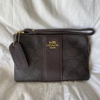 Coach Necessaire