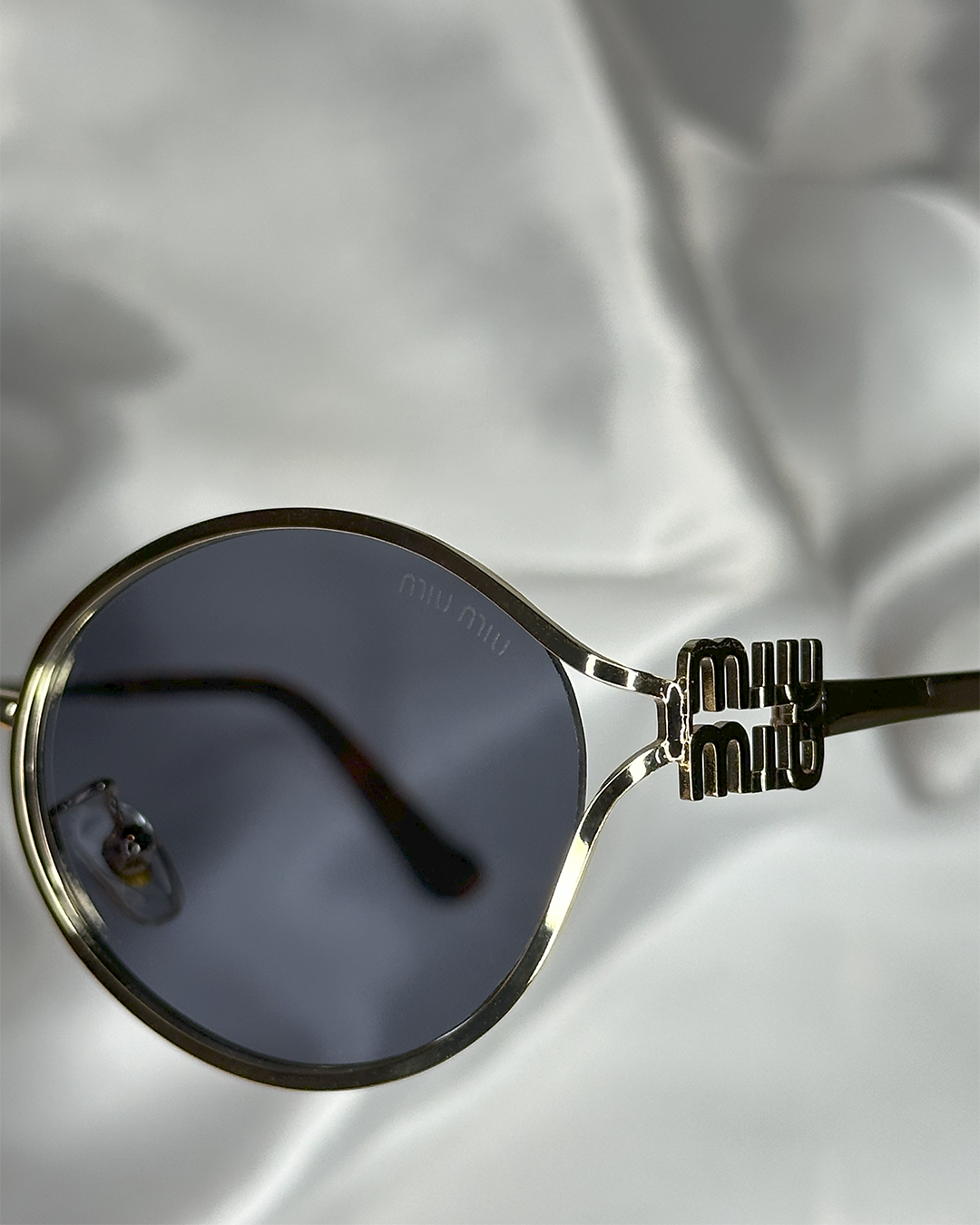 Miu Miu 52YS