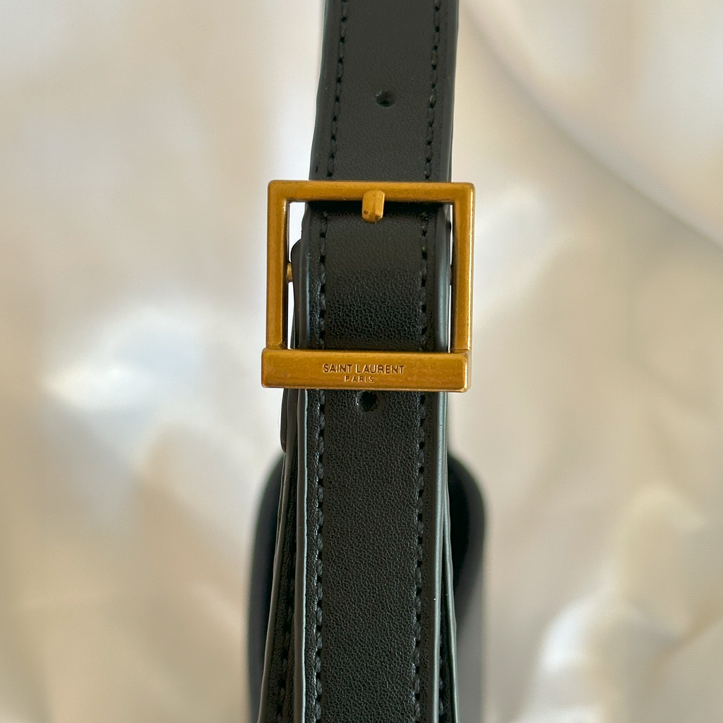 Saint Laurent Le 5 À 7 Hobo
