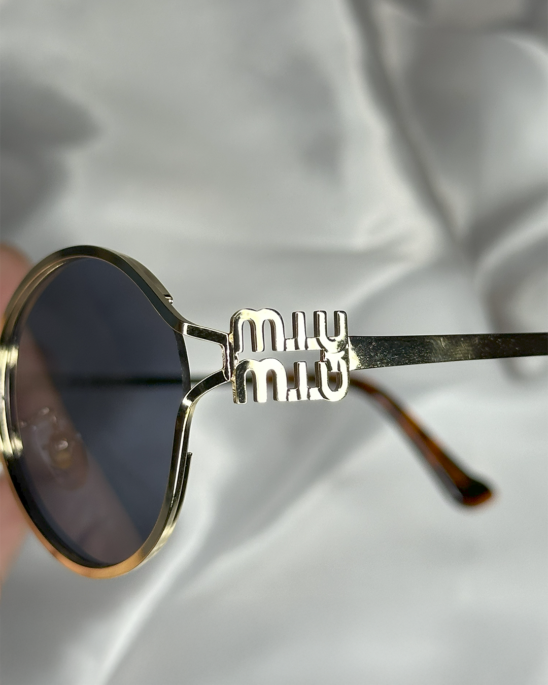 Miu Miu 52YS