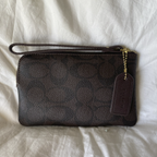Coach Necessaire